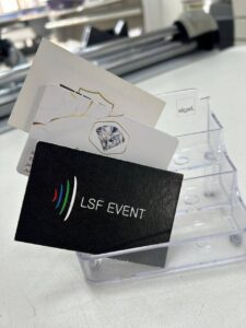 Welche Papier- und Designoptionen gibt es für Visitenkarten in Bonn